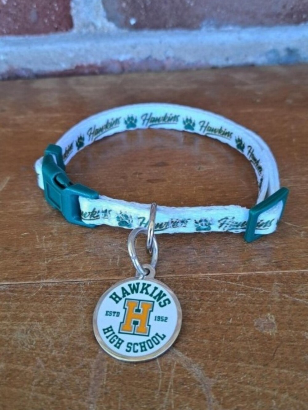 NWOT Stranger Things Hawkins High School Pet Collar